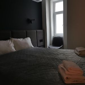 Bg Exclusive Suites